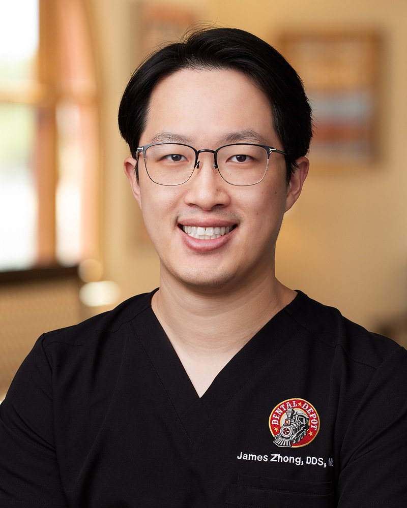 Headshot of Dr. Zhong
