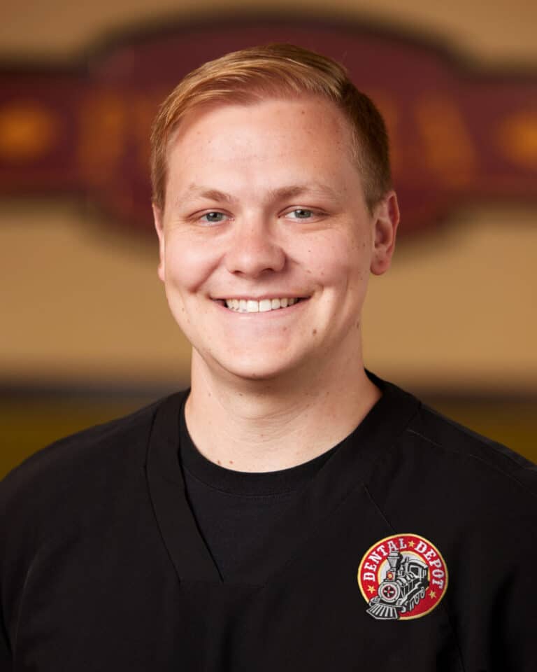 Headshot of Dr. Brandon Wentz dentist and Dental Depot's Northeast Phoenix dentist office